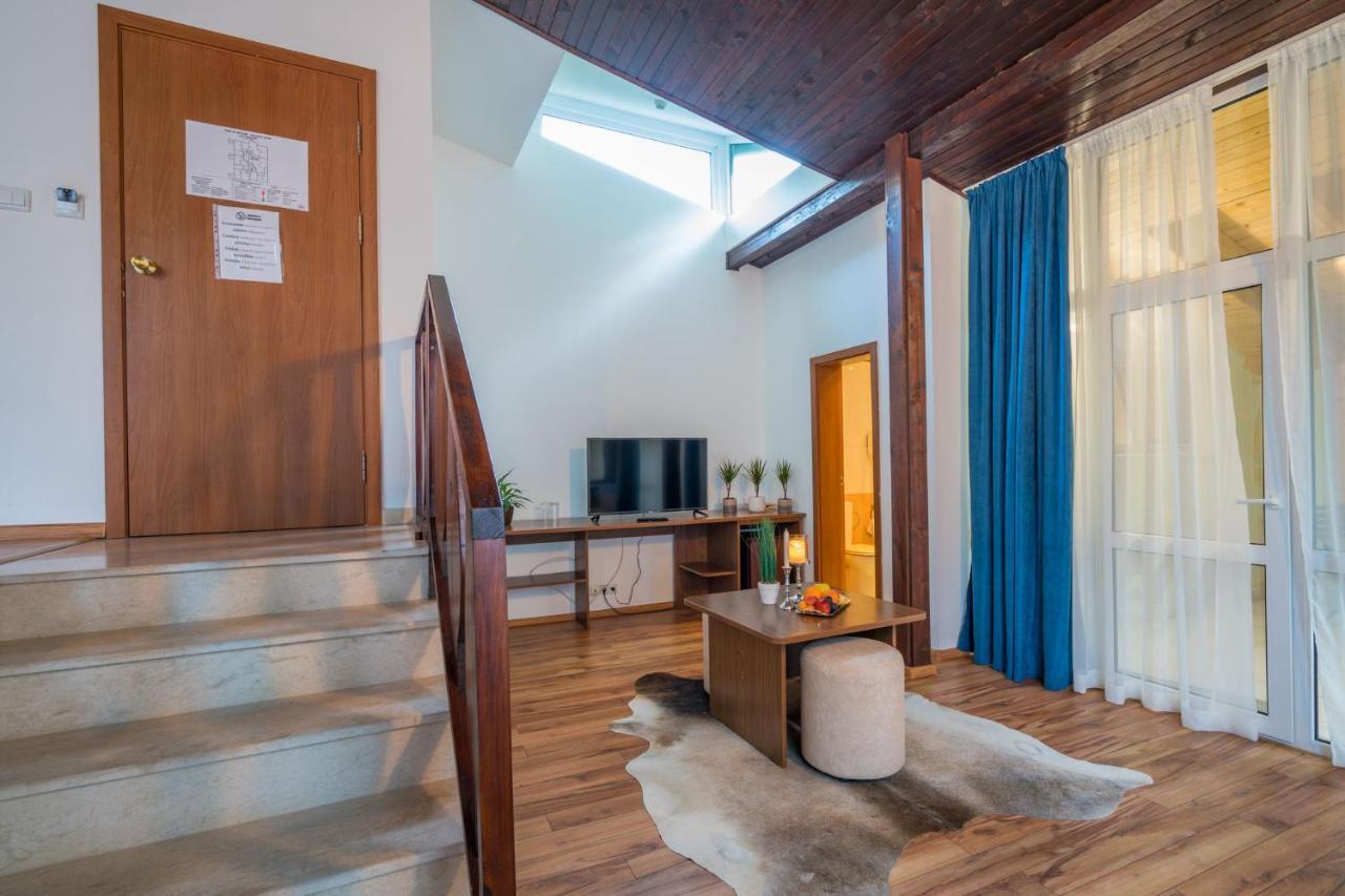 Family Park Hotel Kyoshkove Shumen Bagian luar foto